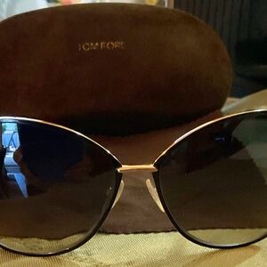 Tom Ford sunglasses black case & cloth